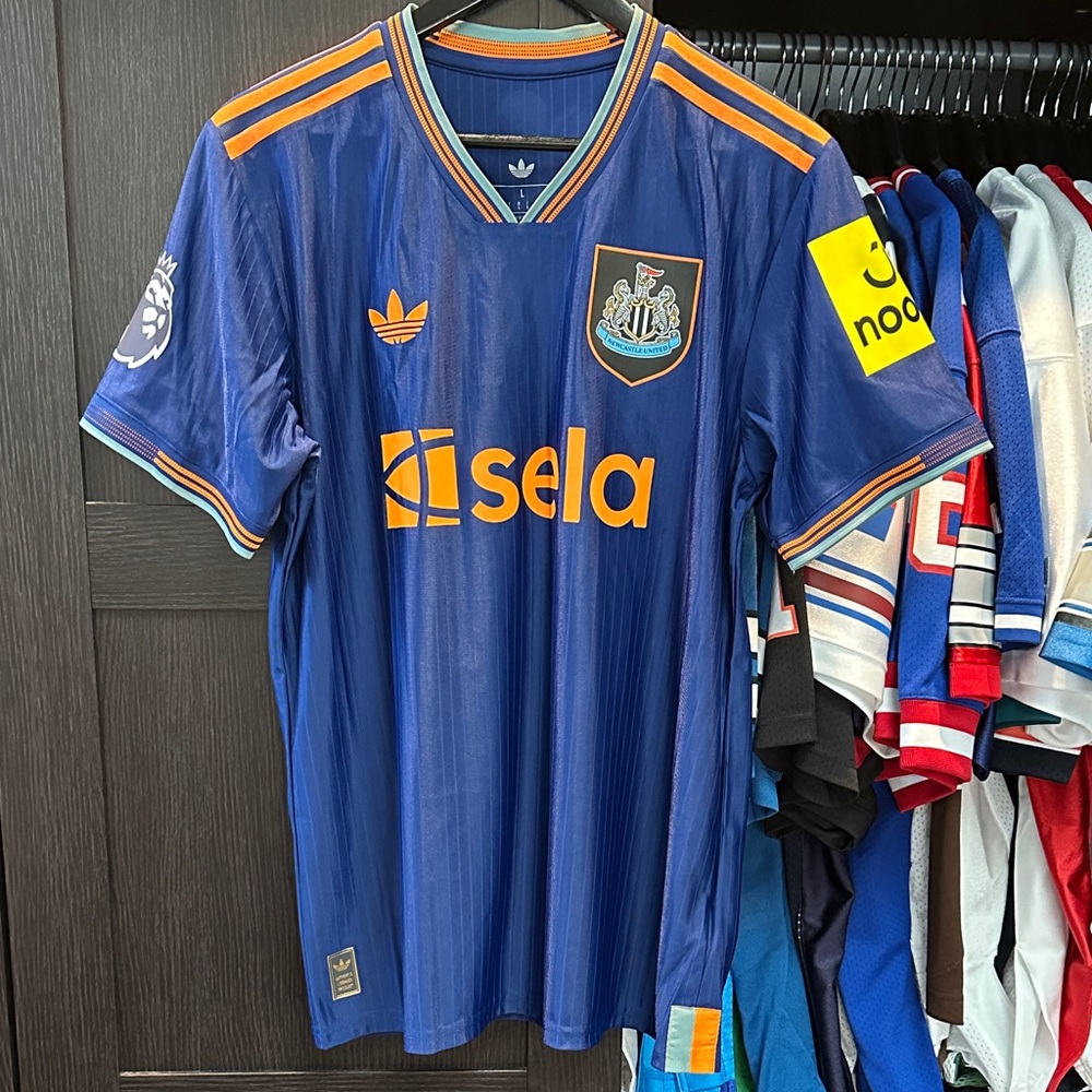 Alexander Isak Blue Newcastle United 2025/26 Third Authentic Player Jersey